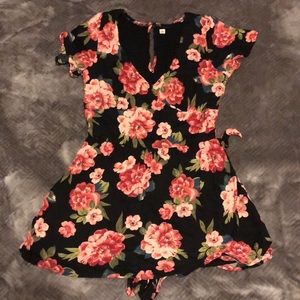Hollister Black Floral Printed Romper Skort Skirt/Short